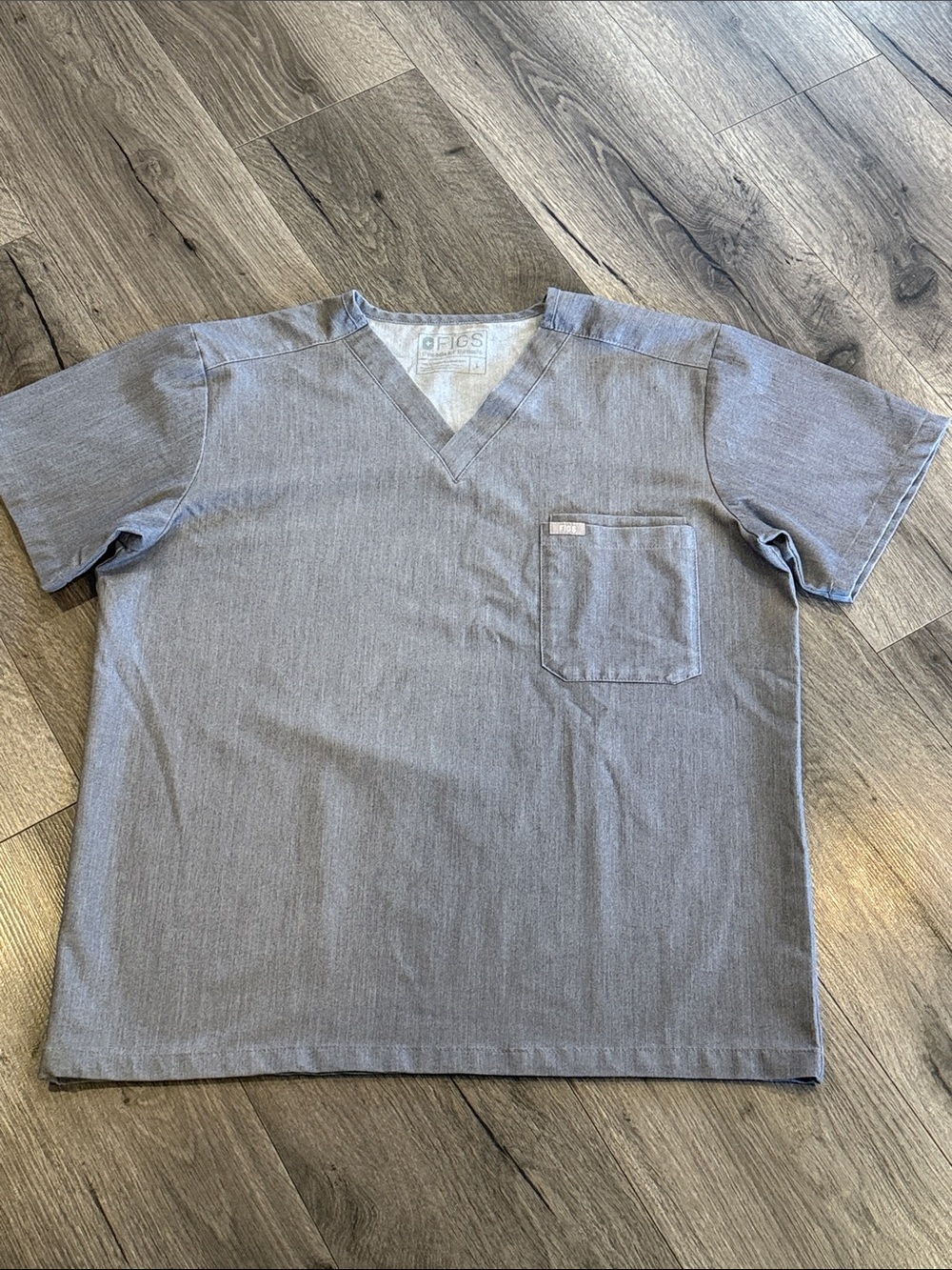 🧨Figs Men's V-Neck Pocket Scrub Top — Light Gray